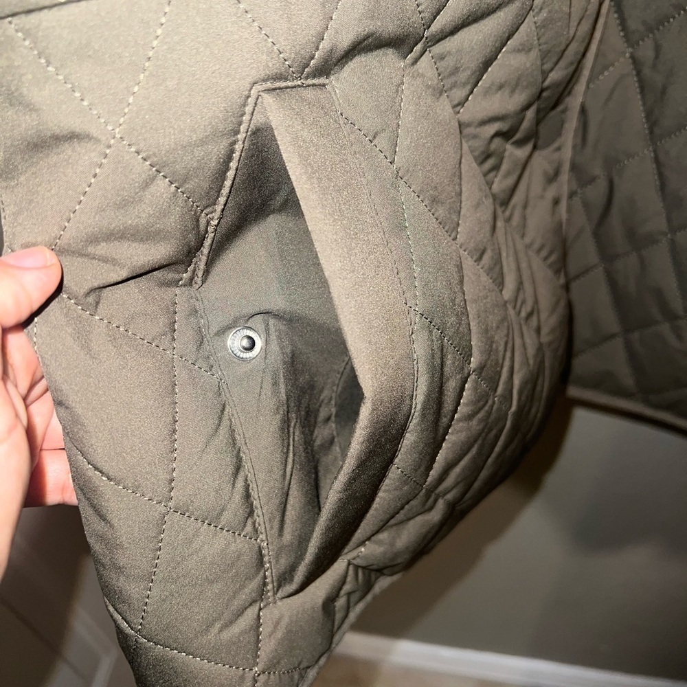 Women’s Tommy Hilfiger Olive Quilted Puffer Jacket - Picture 6 of 6